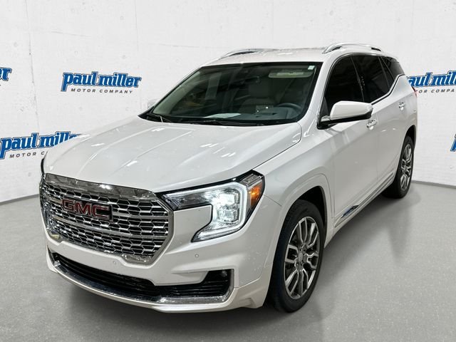 2023 GMC Terrain Denali AWD's photo