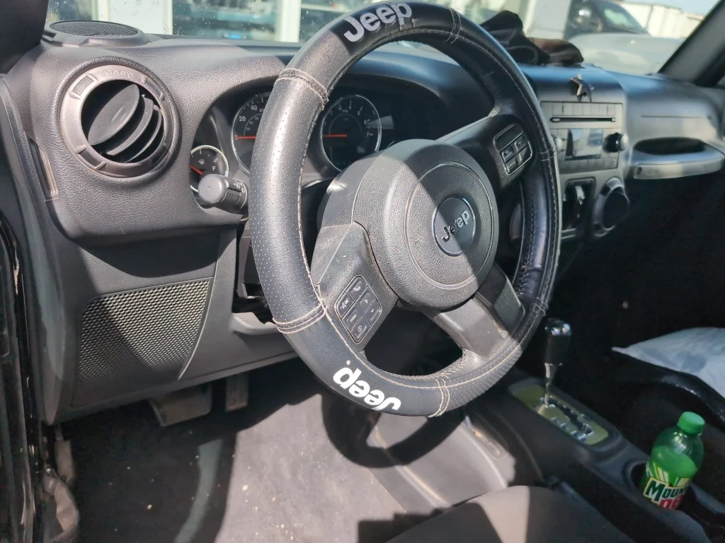 Used 2016 Black Clearcoat Jeep Sport image 9