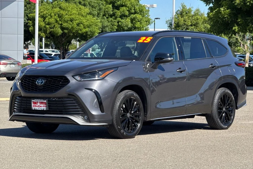 2025 Toyota Highlander XSE - Photo 11