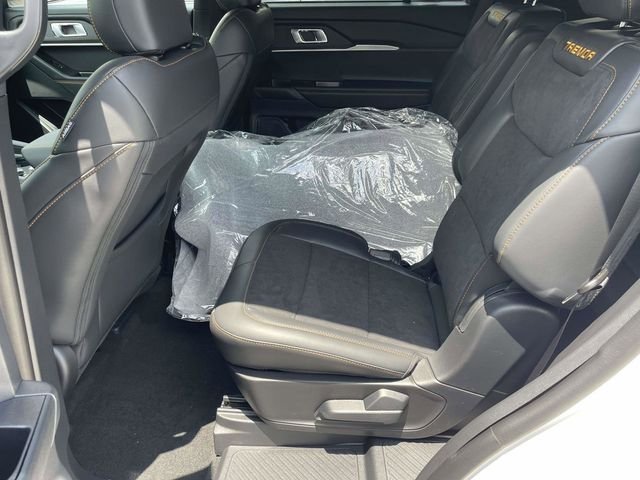 New 2026 Star White Metallic Tri-Coat Ford Tremor image 4