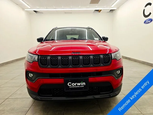 Used 2023 Redline Pearlcoat Jeep Latitude image 7
