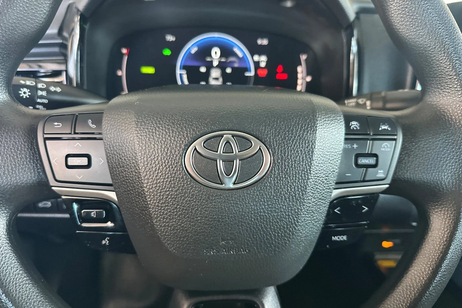 Used 2025 Celestial Silver Metallic Toyota LE image 18