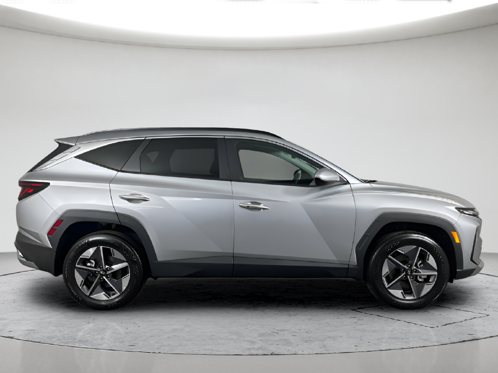 New 2026 Silver Hyundai SEL image 4