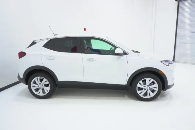 New 2026 Summit White Buick Preferred image 4