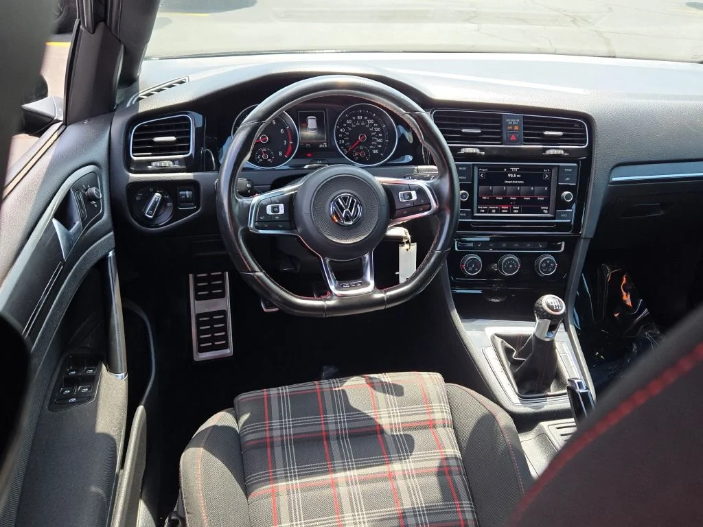 Used 2021 Black Volkswagen 2.0T S image 15