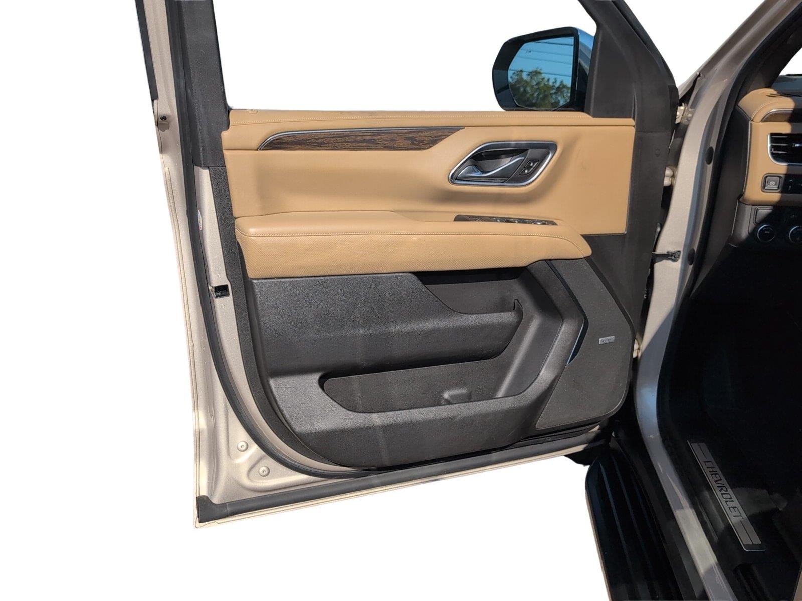 Used 2021 EMPIRE BEIGE METALLIC Chevrolet Premier image 11