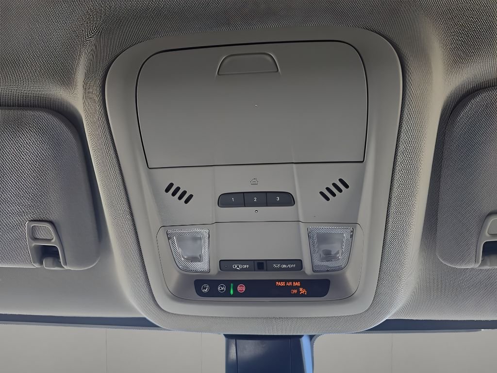 Used 2023 Gray GMC SLT image 26