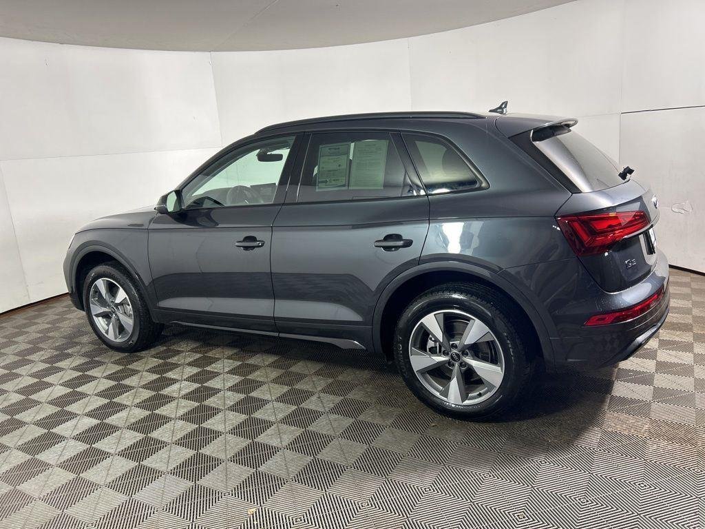 Used 2025 Manhattan Gray Metallic Audi 40 Premium image 11