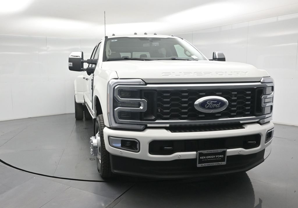 New 2026 Star White Metallic Tri-Coat Ford Platinum image 43