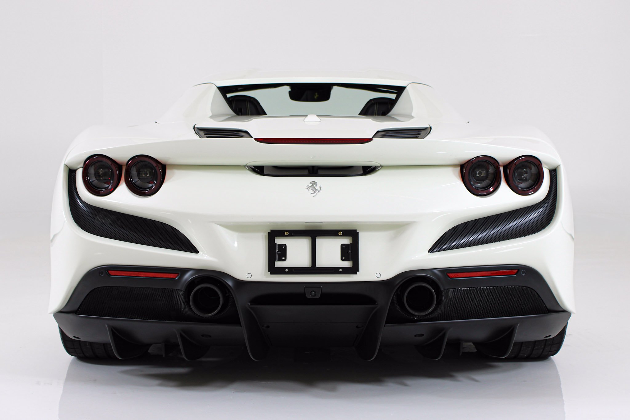 Used 2022 White Ferrari  image 10