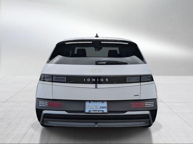New 2026 White Hyundai SE image 4