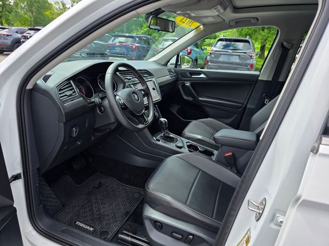 Used 2021 Pure White Volkswagen 2.0T SE image 14