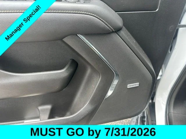 Used 2023 White GMC SLT image 14