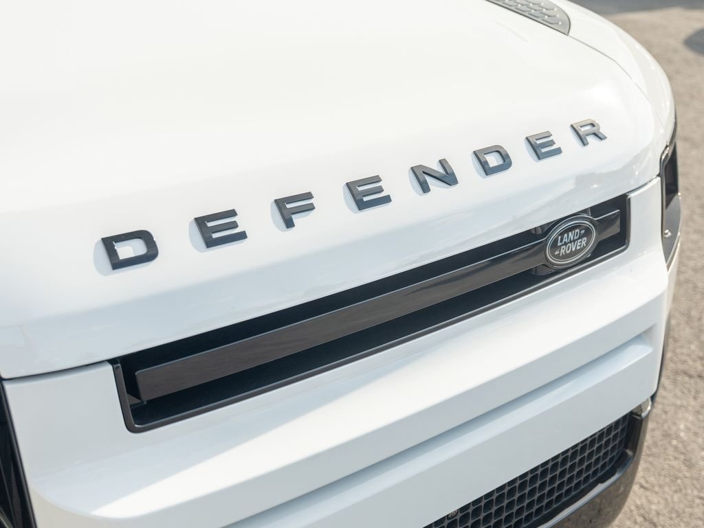 New 2026 Fuji White Land Rover S image 15
