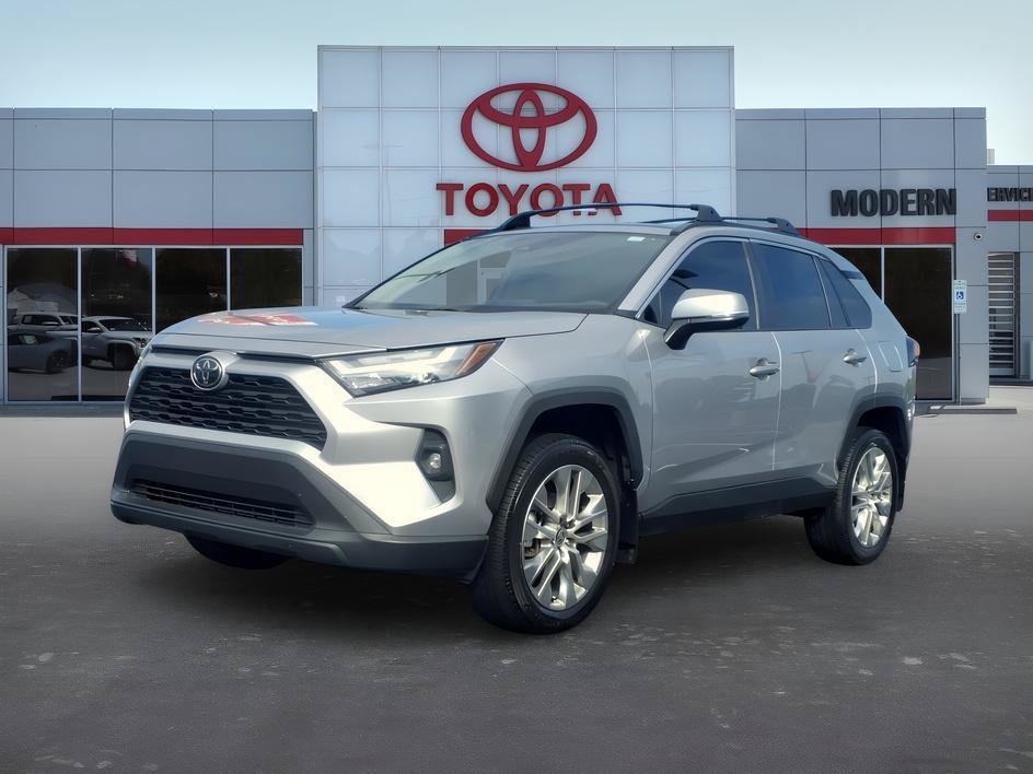 Used 2024 Silver Sky Metallic Toyota XLE Premium image 1