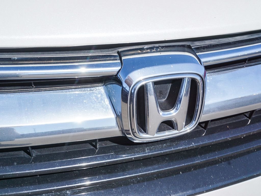 Used 2019 White Honda LX image 11