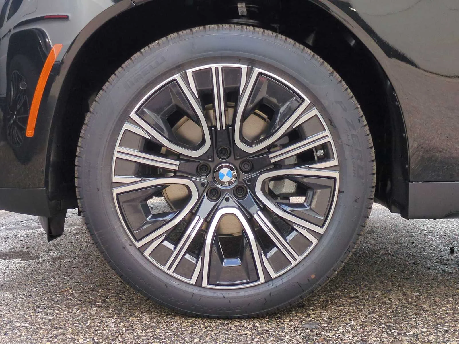 New 2026 Black Sapphire Metallic BMW 30 xDrive image 14