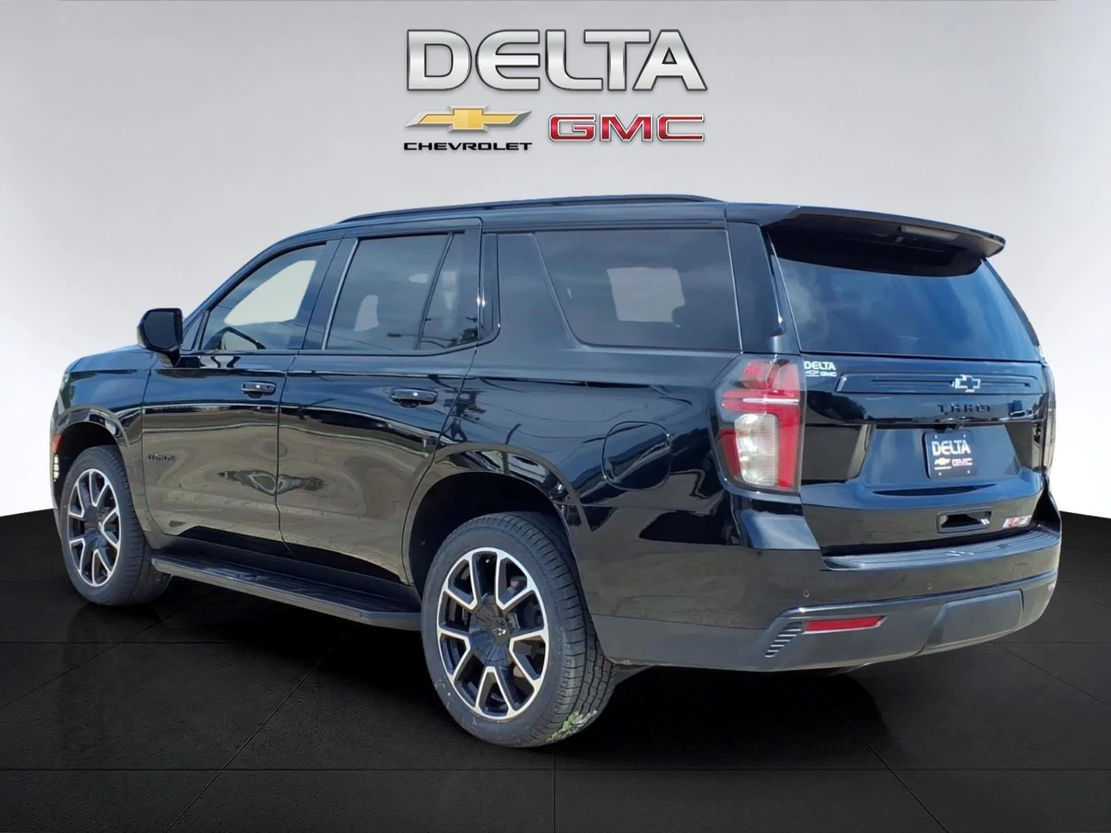 Used 2023 BLACK Chevrolet RST image 3