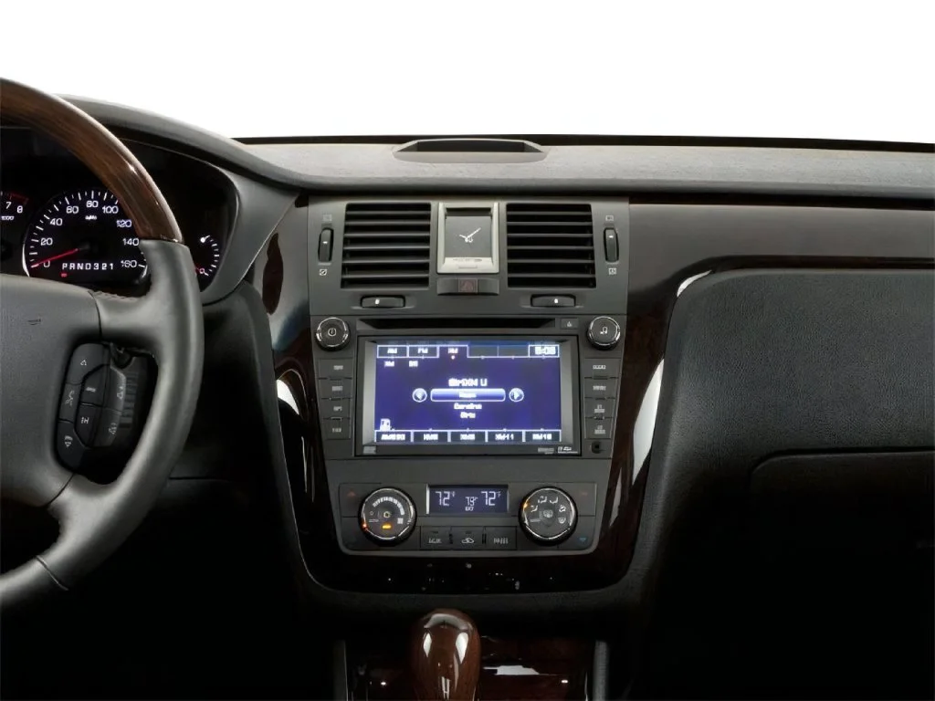 Used 2010 Radiant Silver Cadillac Base image 17