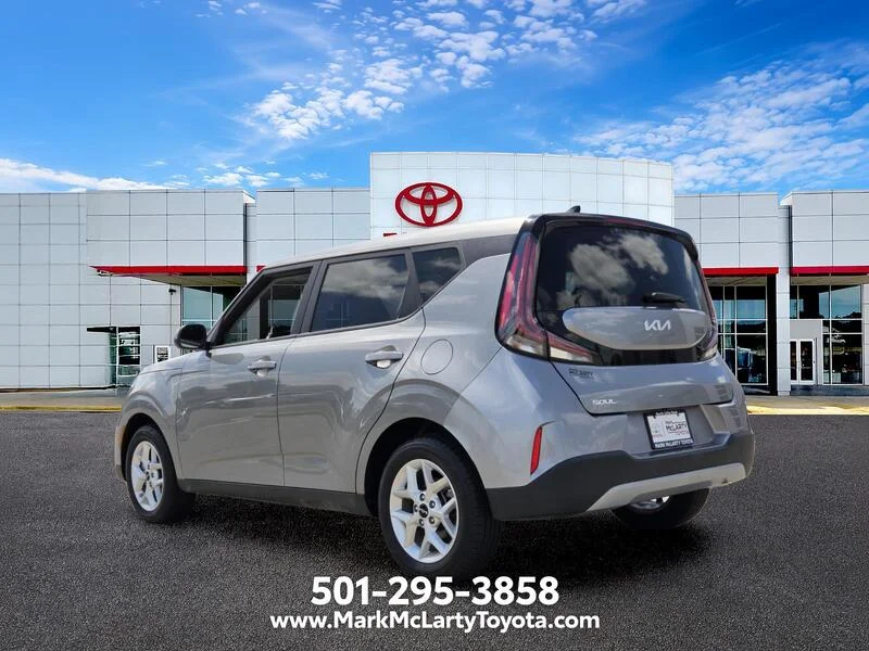 Used 2023 GRAY KIA LX IVT image 3