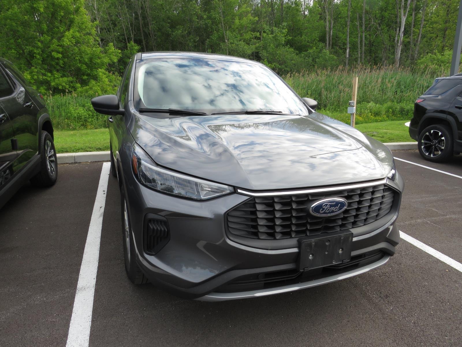 Used 2023  FORD TRUCK  image 3