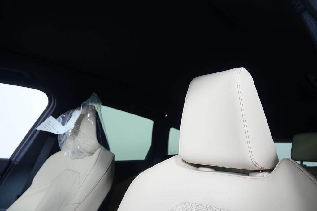Used 2026 Skyscraper Grey Metallic BMW 30 xDrive image 11