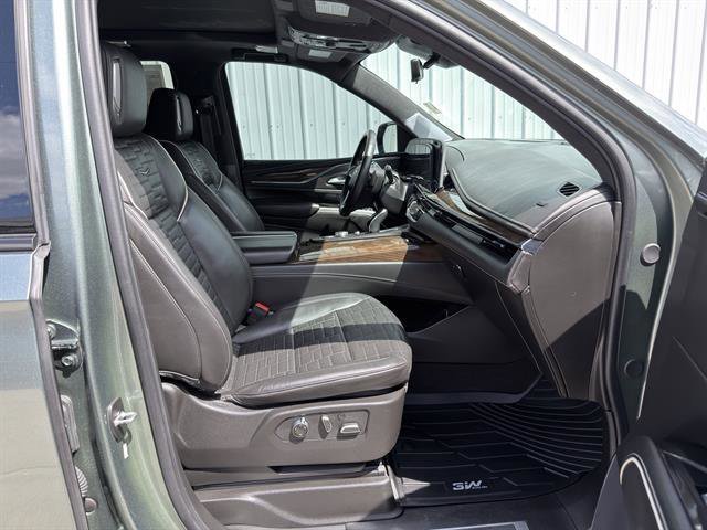 Used 2024 Dark Emerald Metallic Cadillac Sport Platinum image 23