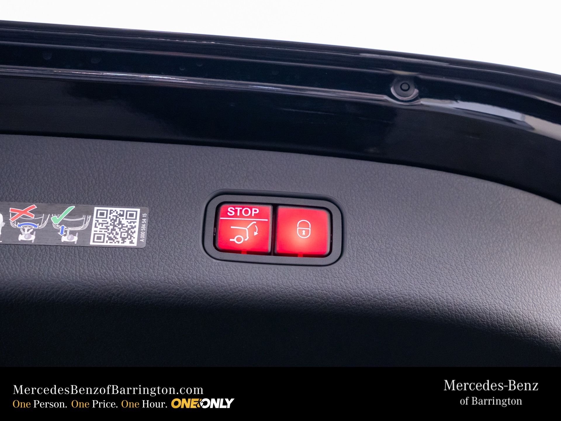 New 2026 Black Mercedes-Benz GLC 300 image 31