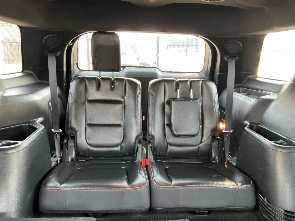 Used 2018 Gray Ford Sport image 27
