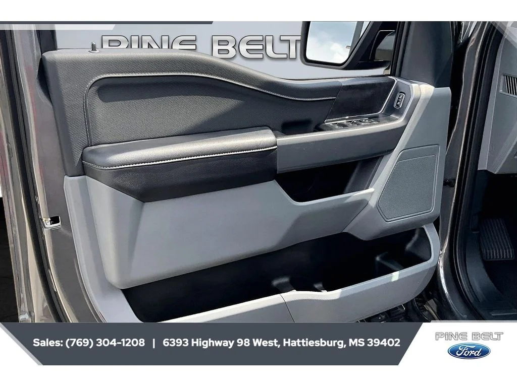 New 2026 Carbonized Gray Metallic Ford XLT image 18