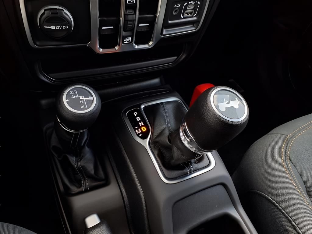 2025 Jeep Wrangler 4-Door Sahara - Photo 11