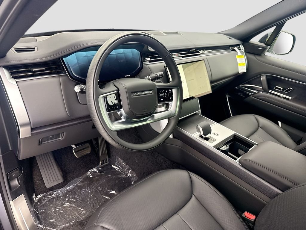 New 2026 Eiger Grey Land Rover SE image 9