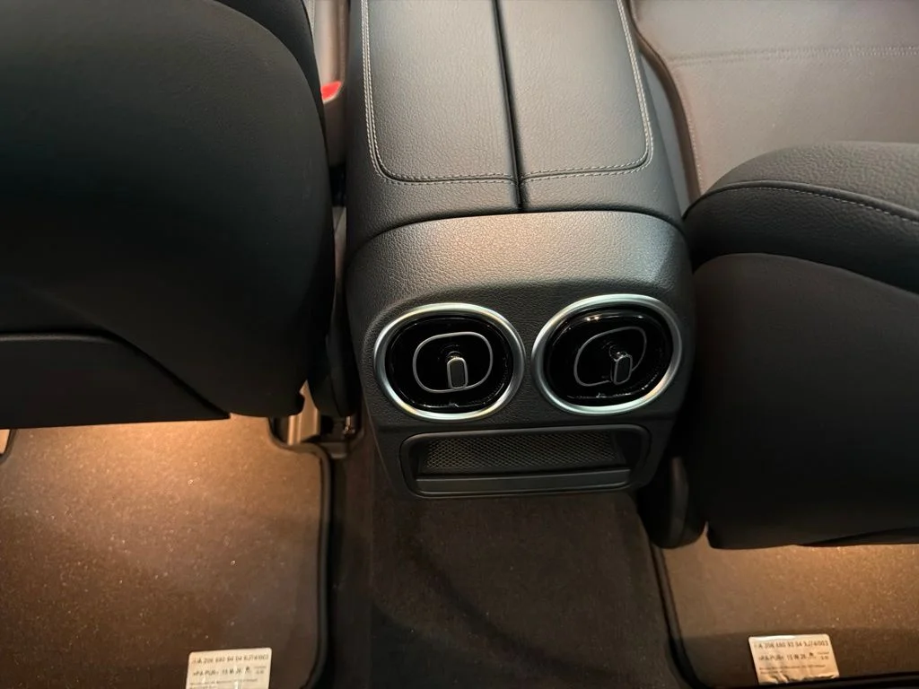 New 2026 White Mercedes-Benz C 300 image 22