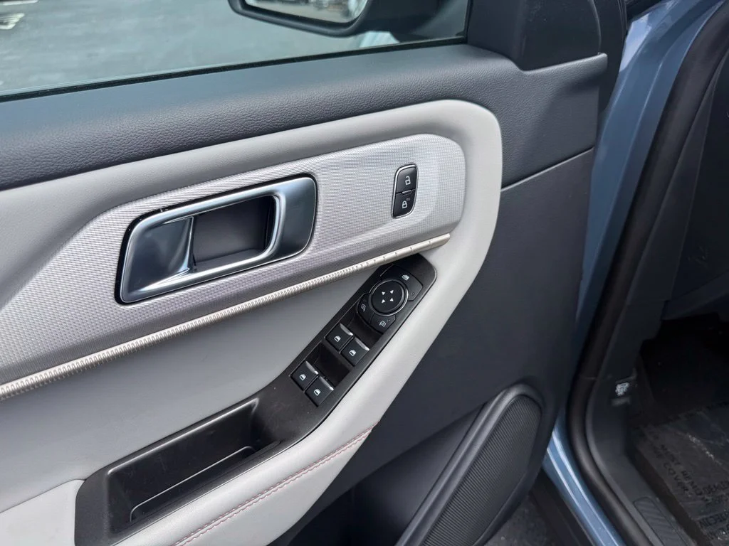 New 2026 Vapor Blue Metallic Ford Active image 14