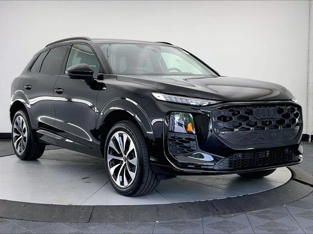 2026 Audi Q3 S line