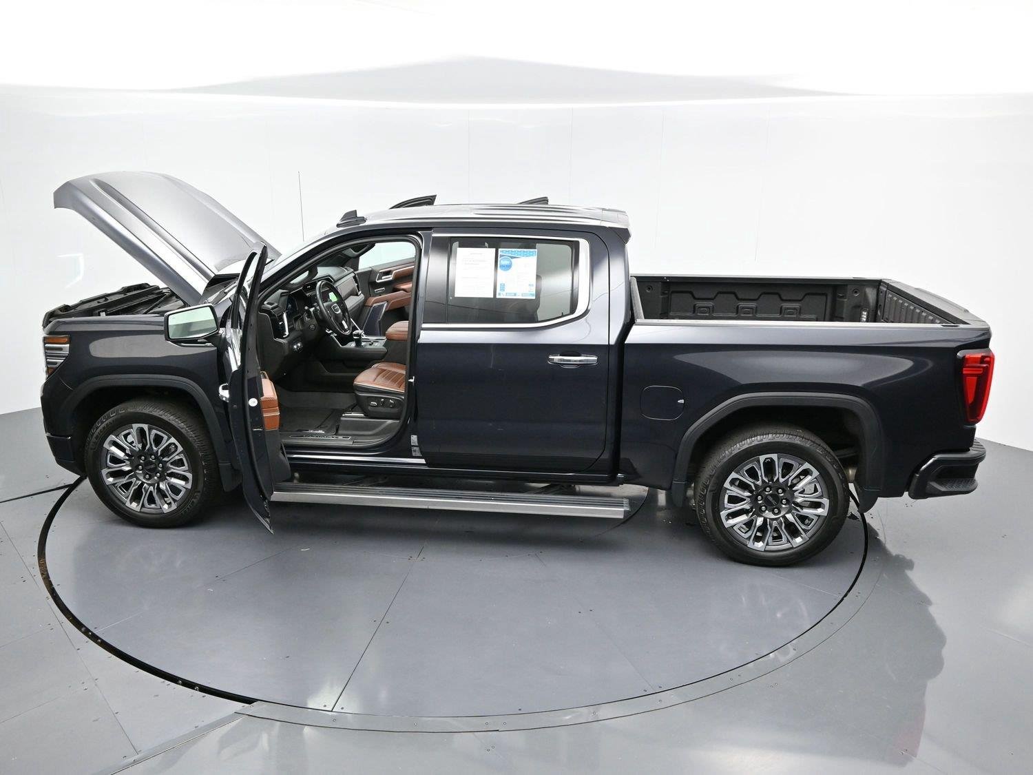 Used 2023 TITANIUM RUSH METALLIC GMC Denali Ultimate image 15