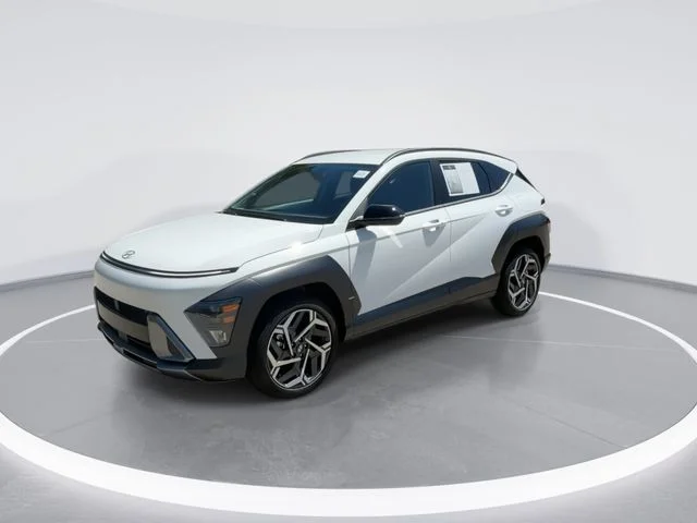 Used 2026 White Hyundai SEL Premium image 4