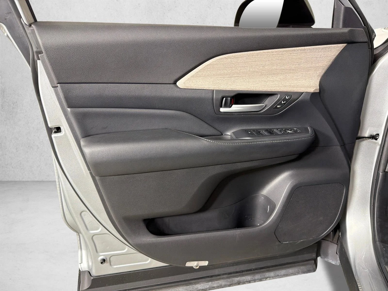 Used 2024 Silver Toyota XLE image 11