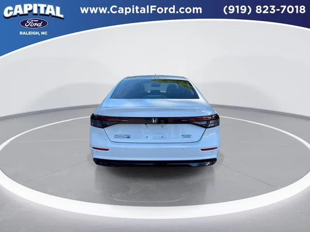 Used 2023 White Honda Touring image 7