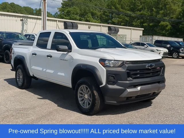 Used 2025 White Chevrolet Trail Boss image 15