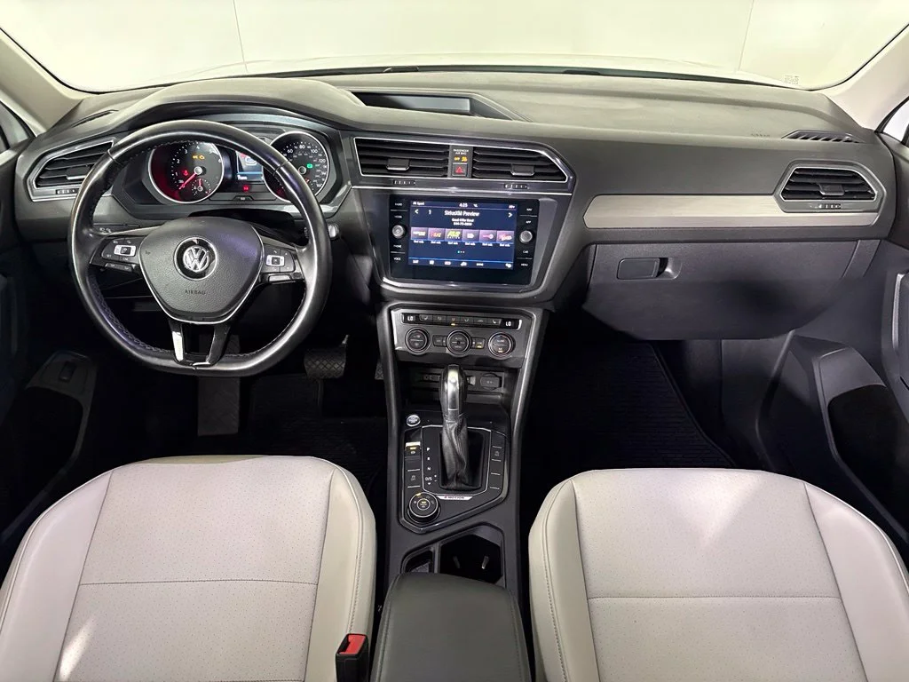 Used 2018  Volkswagen 2.0T SEL image 34