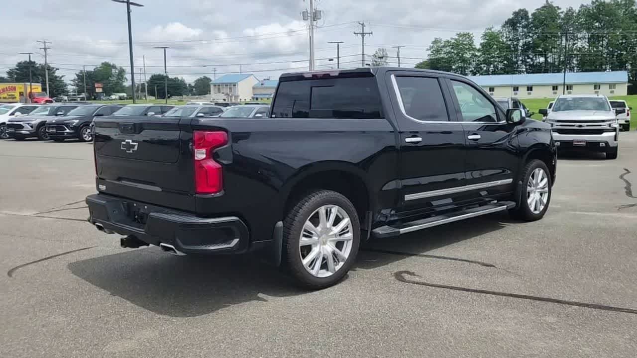 Used 2024 Black Chevrolet High Country image 8