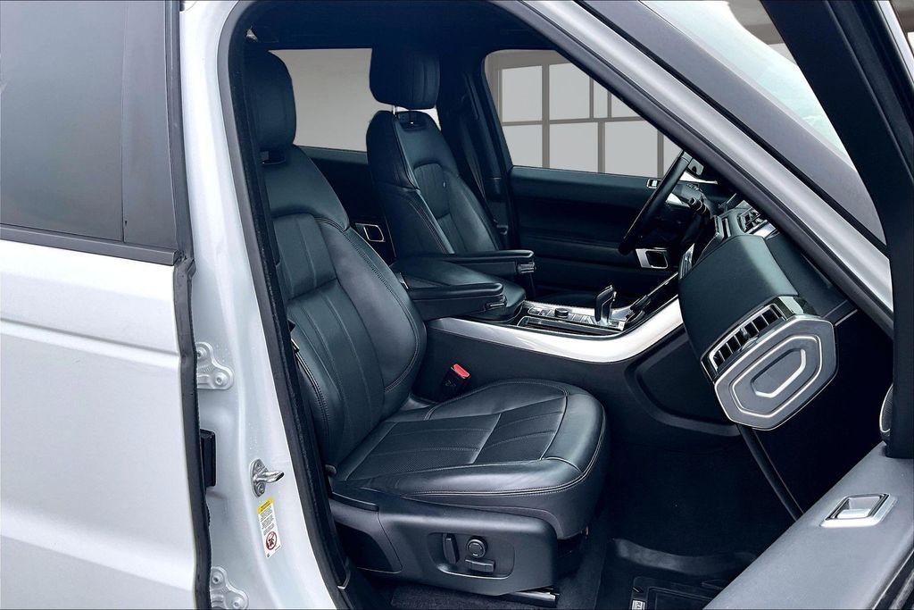Used 2020 White Land Rover HSE image 7