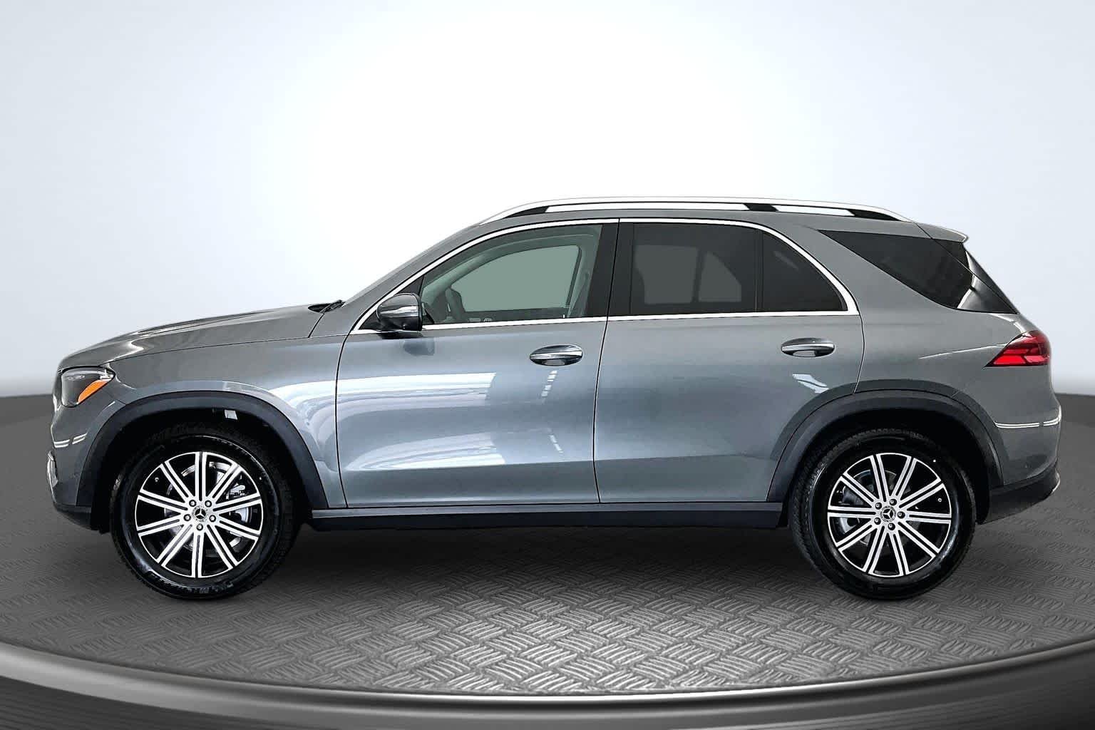 New 2026 Selenite Grey Metallic Mercedes-Benz GLE 350 image 3