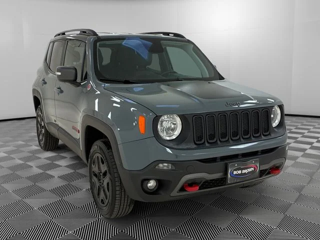 Used 2018 Gray Jeep Trailhawk image 7