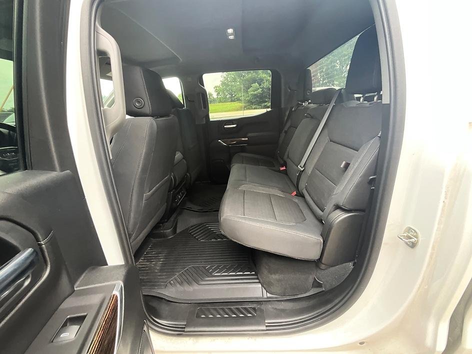 Used 2020 White GMC Elevation image 31