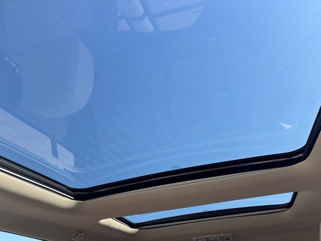 Used 2014 Blue Ford SEL image 2