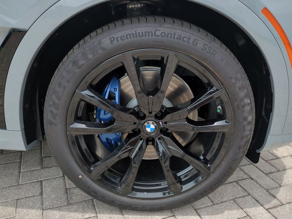 New 2027 Gray Metallic BMW xDrive40i image 11