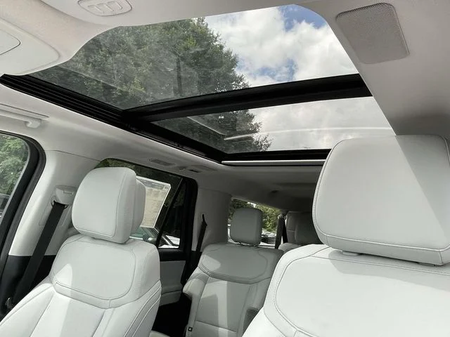 New 2027 Agate Black Metallic Ford MAX Platinum image 17