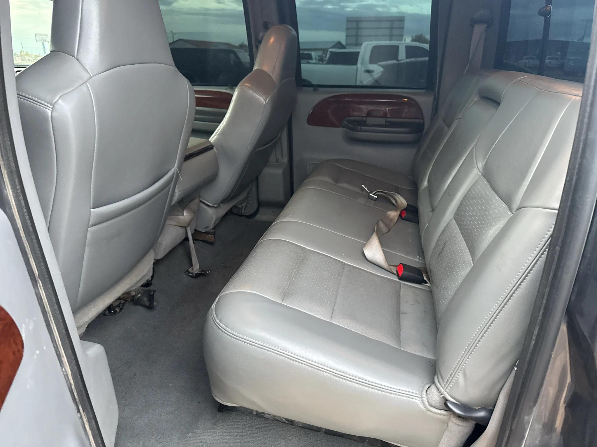 Used 2003 Oxford White Clearcoat Ford Lariat image 27